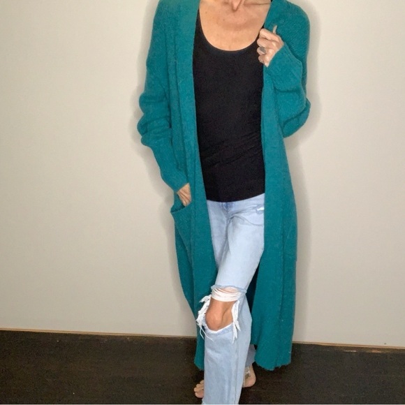 Free People Sweaters - FREE PEOPLE full length DUSTER/ cardigan Size SMALL, 2 pocket, open front